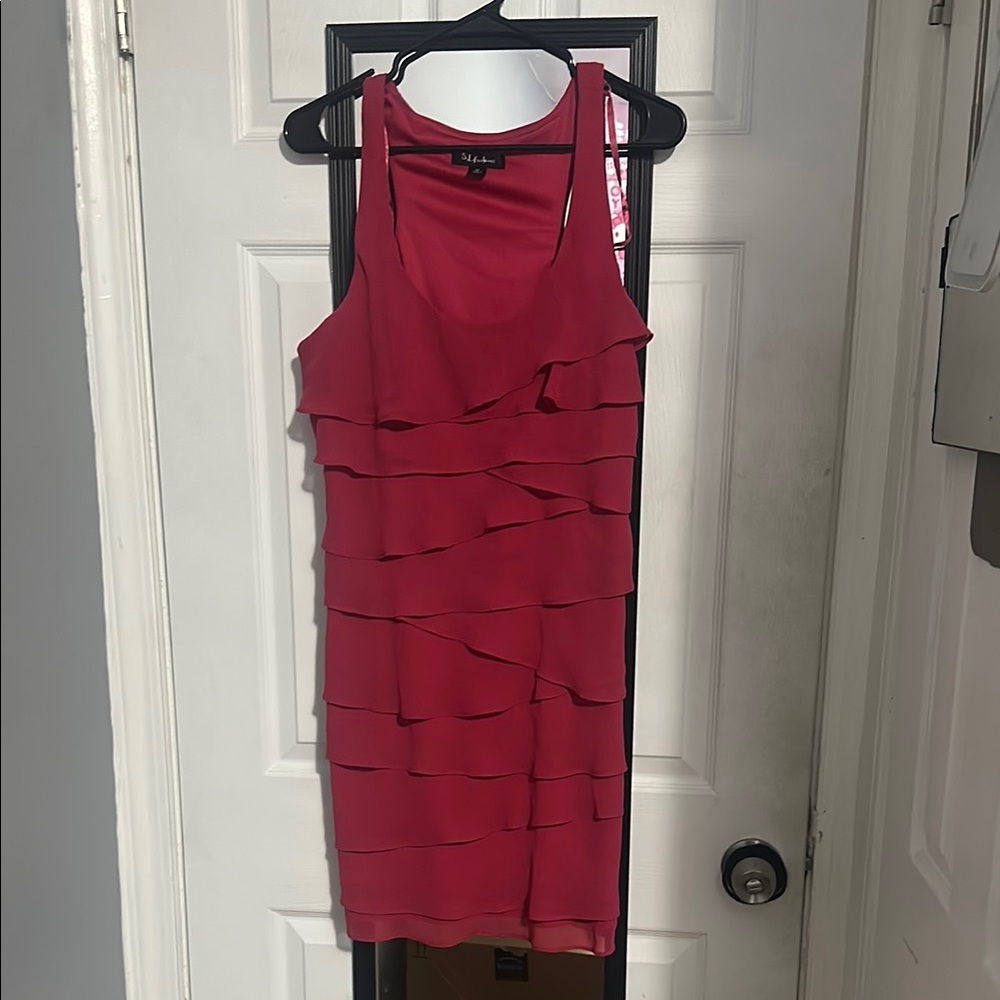 Elegant Red Sleeveless Dress